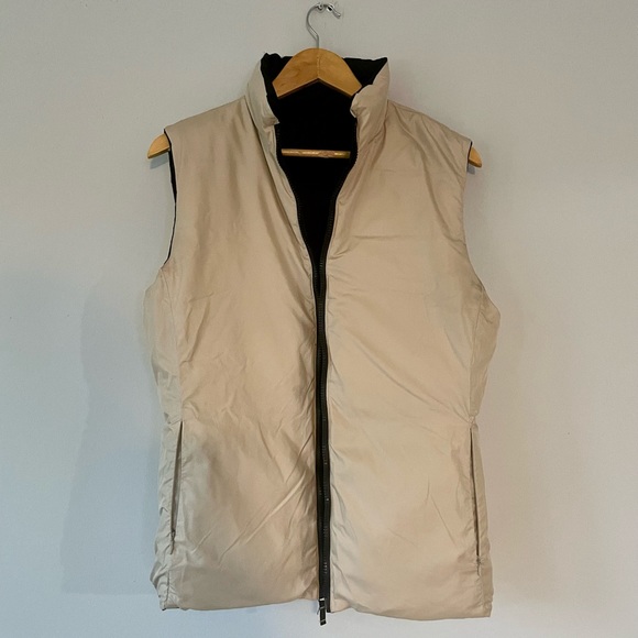 Reversible Vest - Picture 4 of 6